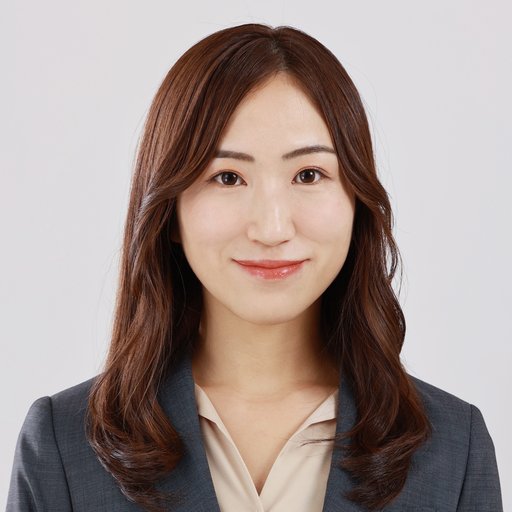 Porträt von Akari Asai